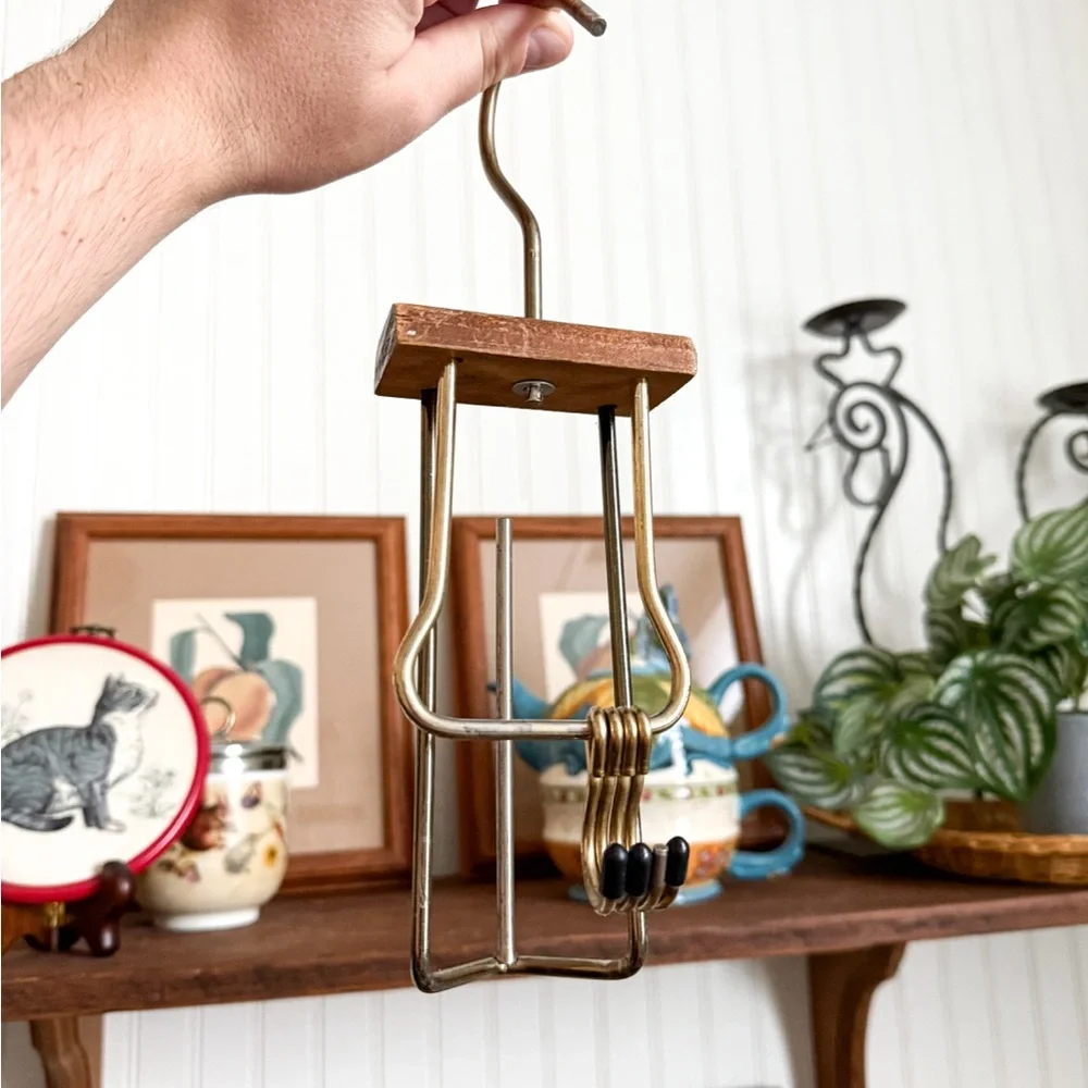 Vintage Tie and Belt Hanger - Picture 2 of 5